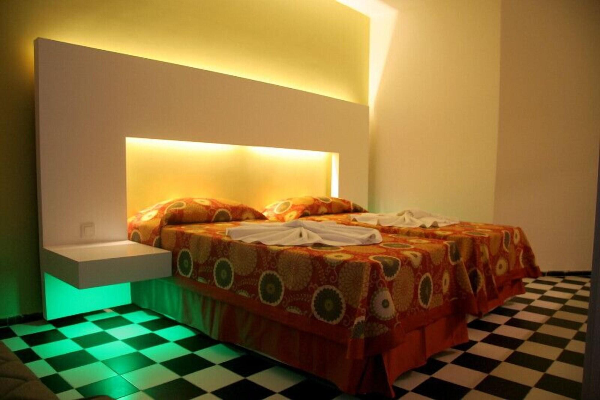 אלאניה Orient Suite Hotel מראה חיצוני תמונה