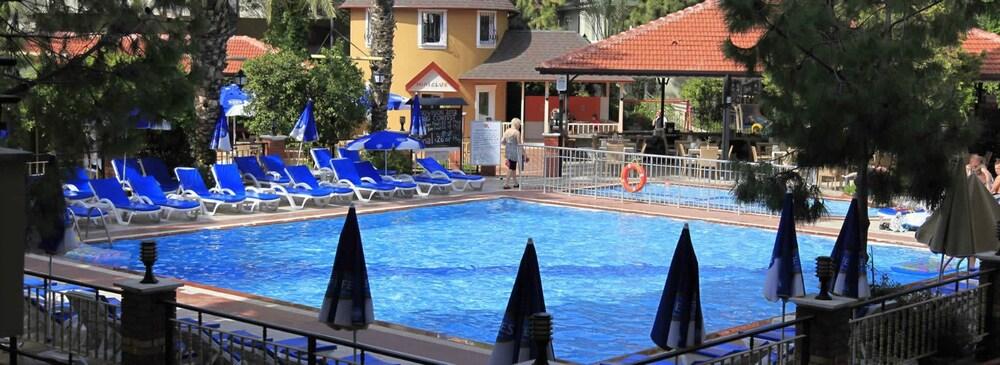 אלאניה Orient Suite Hotel מראה חיצוני תמונה
